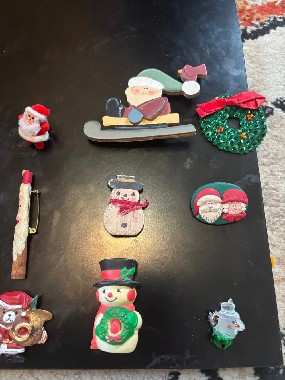 20ct Christmas Holiday Set - Assorted Red, Green, White pins and brooches